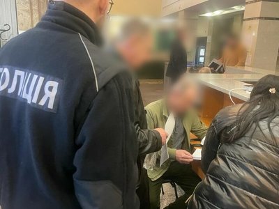 Уклав збиткові угоди на постачання врожаю: чернігівські поліцейські повідомили підозру екскерівнику держпідприємства