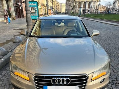 У центрі Львова напали на патрульного, який зупинив п’яного водія Audi A7