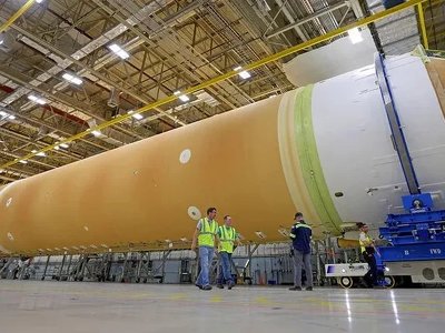 NASA показало фото ракети, яка відправиться на Місяць у 2024 році