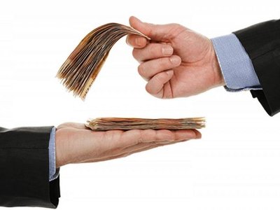 У квітні українцям планують підняти мінімальну зарплату: на скільки