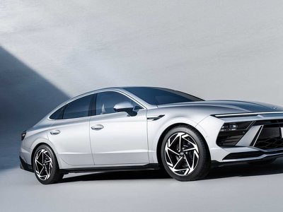 Нову Hyundai Sonata впіймали на вулиці до офіційного представлення. Відео