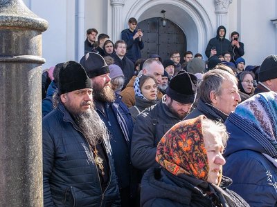 Комісію Мінкульту знов не пустили до Лаври