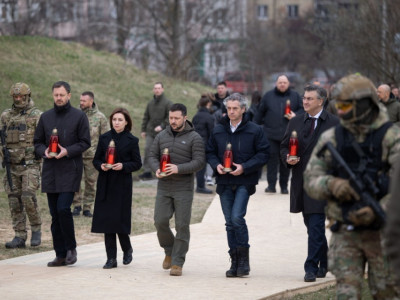 Я тут, ти тут: Прем'єр Словаччини у Києві обійняв Зеленського
