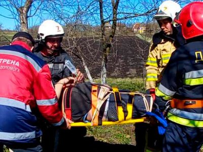 На Київщині на горищі будинку чоловік отримав важкі травми