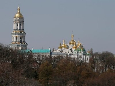 Заповідник Києво-Печерська лавра звернувся до суду для усунення перешкод з боку УПЦ МП