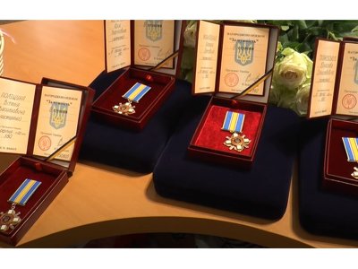 Нагороджені посмертно: у Хмельницькому нагороди загиблих Героїв отримали їх родини