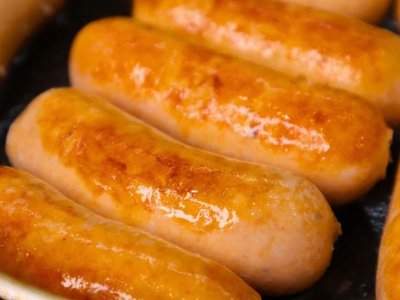 Соковиті, ніжні та дуже смачні домашні сосиски з курячого філе