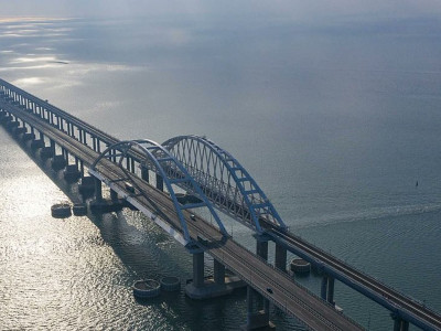 В розвідці розповіли, чому кримський міст досі стоїть