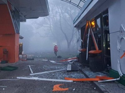 Ракетами та дронами: вночі ворог атакував Дніпро, є постраждалий (ФОТО)