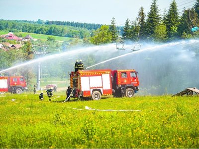 Рівненські рятувальники взяли участь у спільних навчаннях щодо гасіння лісових пожеж