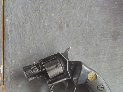 На МП «Ужгород» у чоловіка виявили зброю з набоями