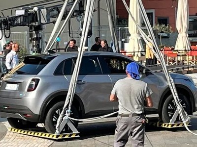 Недорогий електрокросовер Fiat із запасом ходу 400 км розсекретили до прем'єри