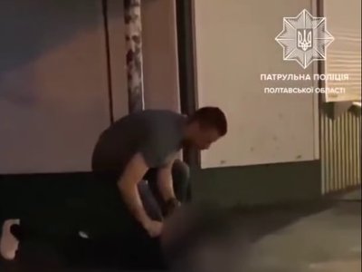 У Полтаві патрульний Андрій Бондар затримав крадія кросівок у позаслужбовий час