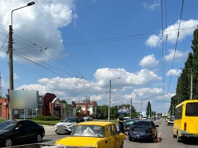 У Кременчуці зіткнулися два автомобілі