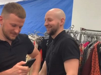 «То що, мені тут упасти?»: у Луцьку під час жалобного кортежу консультанти розважалися під музику