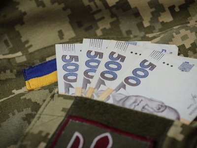Стало відомо, хто з військових на Тернопільщині отримує найвищу заробітну плату?