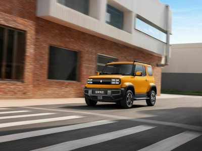 Китайці знову вражають, випустивши компактний електрокросовер Baojun Yep з мінімальним цінником