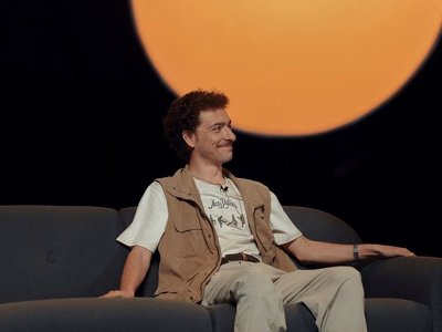 Вася Байдак – про поїздку на передову: «Артилерія, вибухи, навколо все зруйновано»