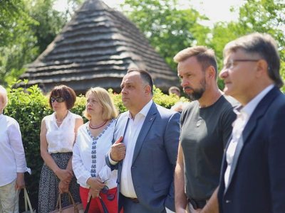 В ужгородському скансені з`явилося Дерево пам`яті
