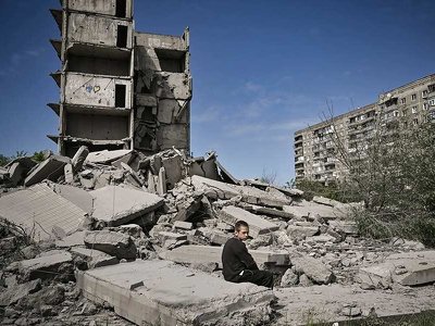 Ukrainians in February 2022 and May 2023