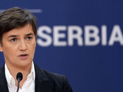 Прем'єр-міністерка Сербії на тлі протестів заявила, що готова піти у відставку