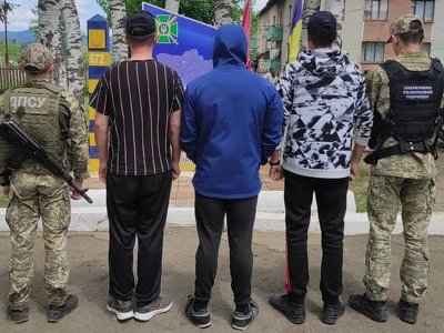 110 порушників кордону, конфісковане авто, контрабанда та інше: Подробиці від прикордонників