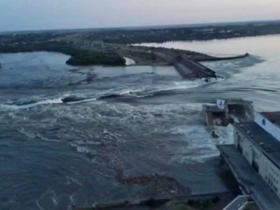 Підрив дамби Каховської ГЕС: на Херсонщині триває евакуація, станція зникає під водою, що ще відомо на даний час