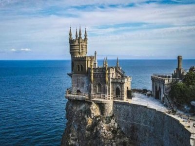 Не збираються утримувати: у Зеленського розповіли, чи вистачить води у Криму після підриву Каховської ГЕС