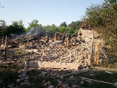 На Сумщині дрон-камікадзе атакував цивільну будівлю: загинули двоє людей