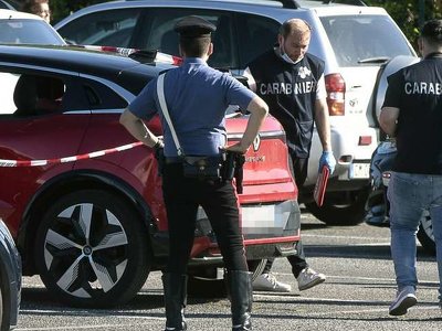Трагедія в Італії: батько залишив дитину в замкненій машині