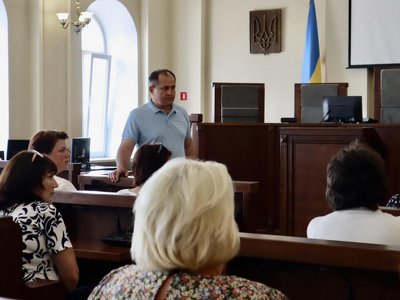 На Коломийщині шукають можливість підняти зарплату працівникам дошкілля