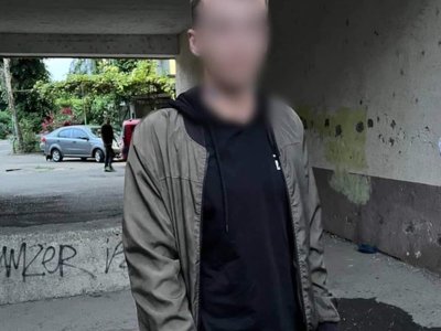 Патрульні виявили чоловіка який розгулював Ужгородом з ймовірними наркотичними речовинами