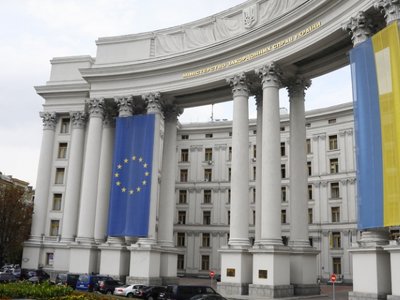 Київ не знав про переговори РФ і Угорщини щодо передачі українських полонених, – МЗС