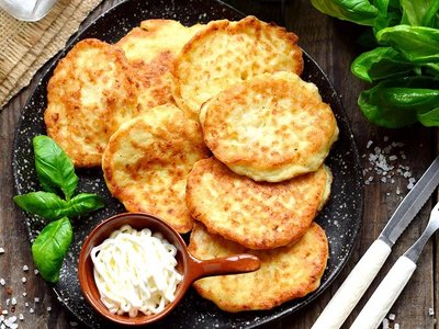 Як приготувати курячі оладки на сковороді