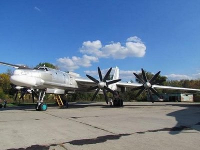 РФ вдарила ракетами та Shahed по військовому аеродрому на Полтавщині