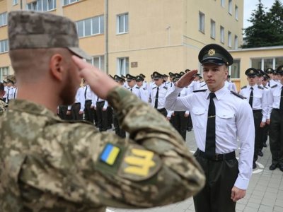 У львівському ліцеї імені Героїв Крут відбулись випускні урочистості
