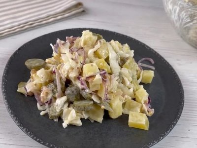 Дуже смачний, бюджетний та простий в приготуванні салат