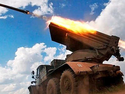росіяни вдарили по ЗСУ на Півдні реактивними снарядами з хімічною…