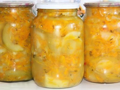 Пікантний салат із кабачків з морквою та кропом на зиму: простий і бюджетний рецепт