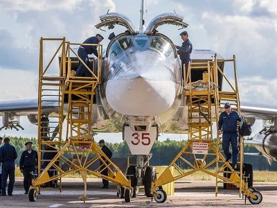 Безпілотник уразив російські бомбардувальники Ту-22М3 на авіабазі…