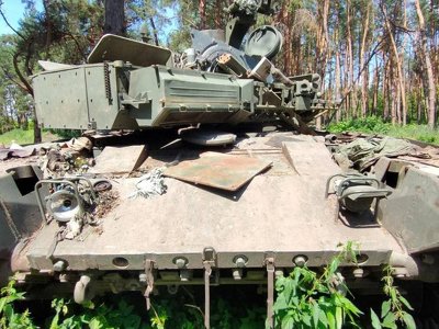 росіяни “Ланцетом” добили свій же Т-90М “Прорив” і видають його за словенський M-55S (відео)