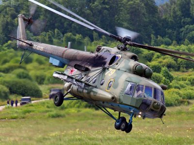 На аеродром Полтави прилетів російський гелікоптер МІ-8 та здався разом з екіпажем в полон