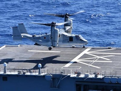 Американський конвертоплан V-22 Osprey вперше в історії здійснив…