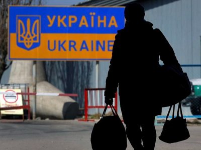 У разі повернення з-за кордону українці матимуть право на виплати ВПО