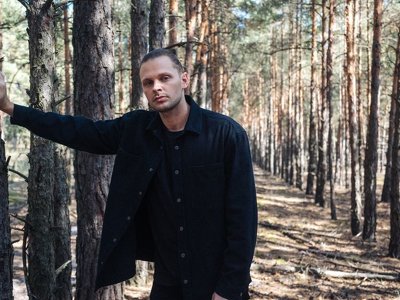 Кохання VS штучний інтелект: співак Cheev презентував кліп у стилі Sci-Fi
