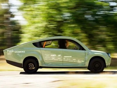 Нідерландці показали найбільш економічний електрокар у світі, який заряджається від сонця