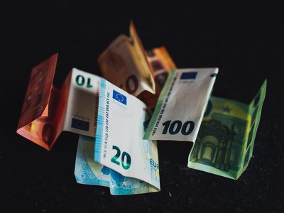 Курс валют на 21 вересня: євро пішов на спад