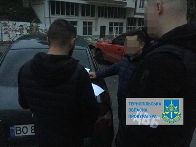 Тернополянину, який за 2 тисячі доларів підробляв довідки для ухилянтів, присудили реальний строк