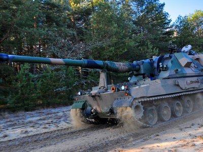 Польща уточнила, що реалізує тільки «попередньо узгодженні» поставки зброї Україні