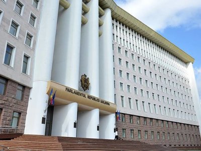 Молдова продовжила надзвичайний стан ще на 60 днів